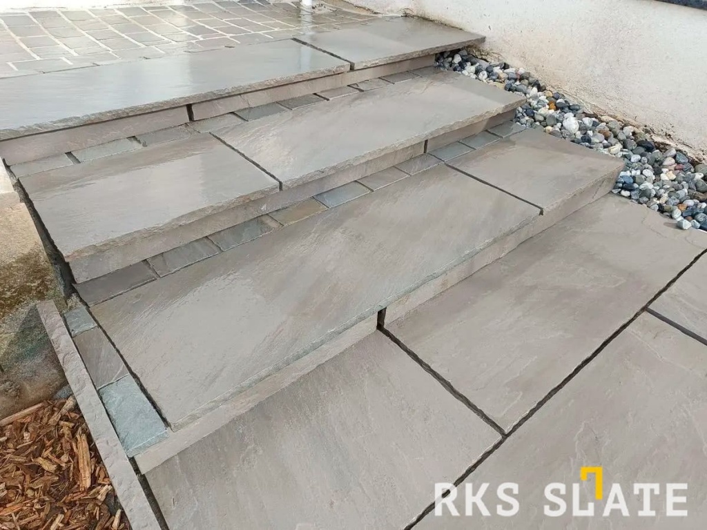 Бордюр, поребрик, ступень, палисад Belgian Grey из камня песчаник от RKS SLATE