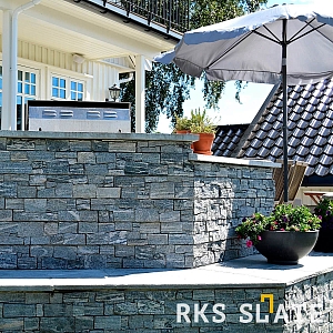 Облицовочный камень натуральный для фасада RKS SLATE Гранит Sesame Grey Country