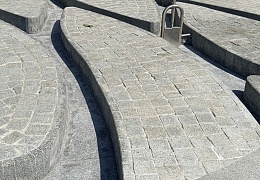 Гранитная брусчатка Камбулатовская, пиленая 100х100 мм
