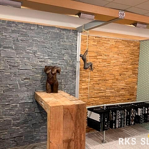 Декоративный камень в интерьере RKS SLATE Сланец Black Slate Country