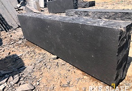 Бордюр (поребрик) из камня, Belgian Black, колотый, 80х1000 мм